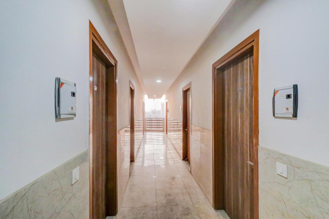 Oyo 71597 The Shivaay Residency Hotel Gurgaon Ngoại thất bức ảnh